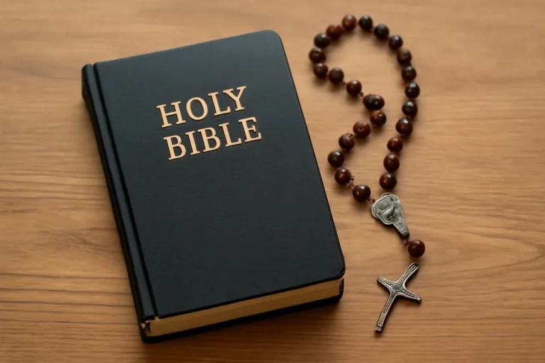 Biblia y Rosario: Guía completa para lectura y devoción biblia y rosario