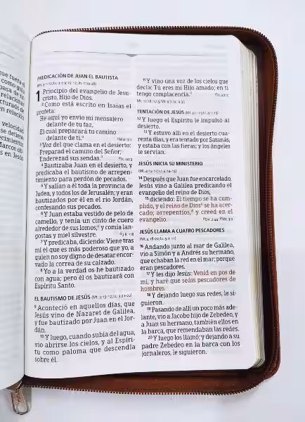 La Santa Biblia Reina Valera 1960 Letra Grande: Un Faro de Fe y Comprensión santa_biblia_reina_valera_1960_letra_grande