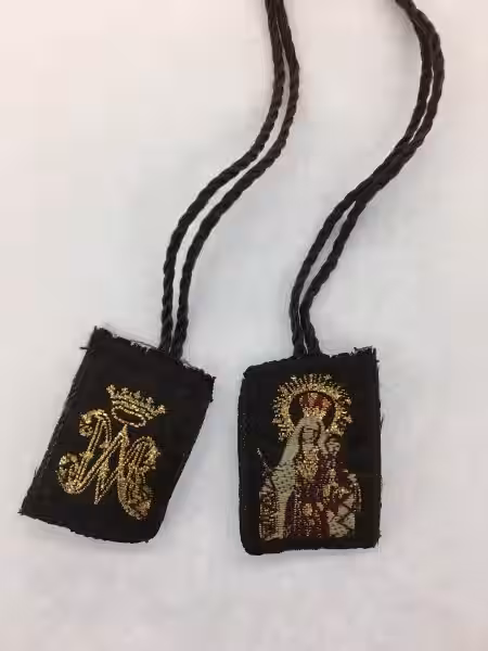 El Escapulario de la Virgen del Carmen: Un Vínculo de Fe y Protección virgen_del_carmen_escapulario